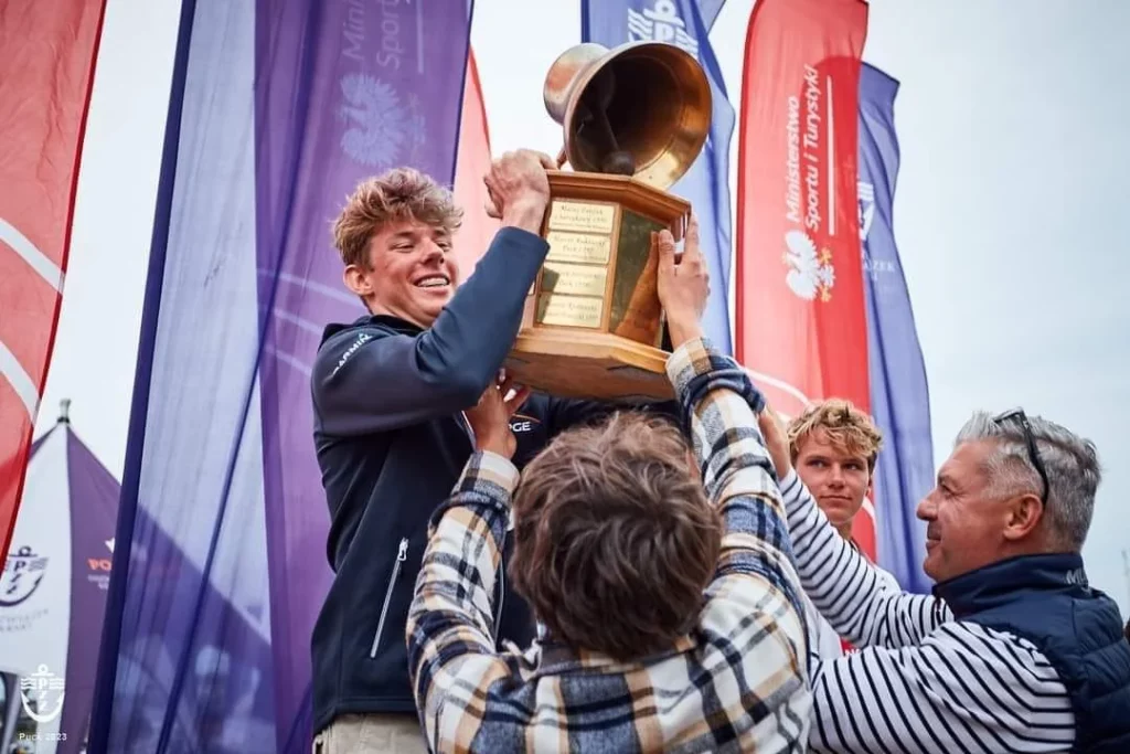 Zawodnik Lion Sailing wygrywa Mistrzostwa Polski w klasie ILCA6 Mężczyzn