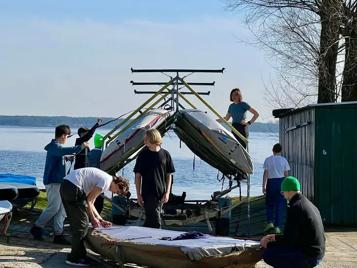 Pocżątek sezonu żeglarskiego nad Zegrzem w bazie Lion Sailing
