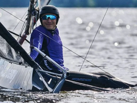 Żeglarze na kursie MOTH w foiling academy